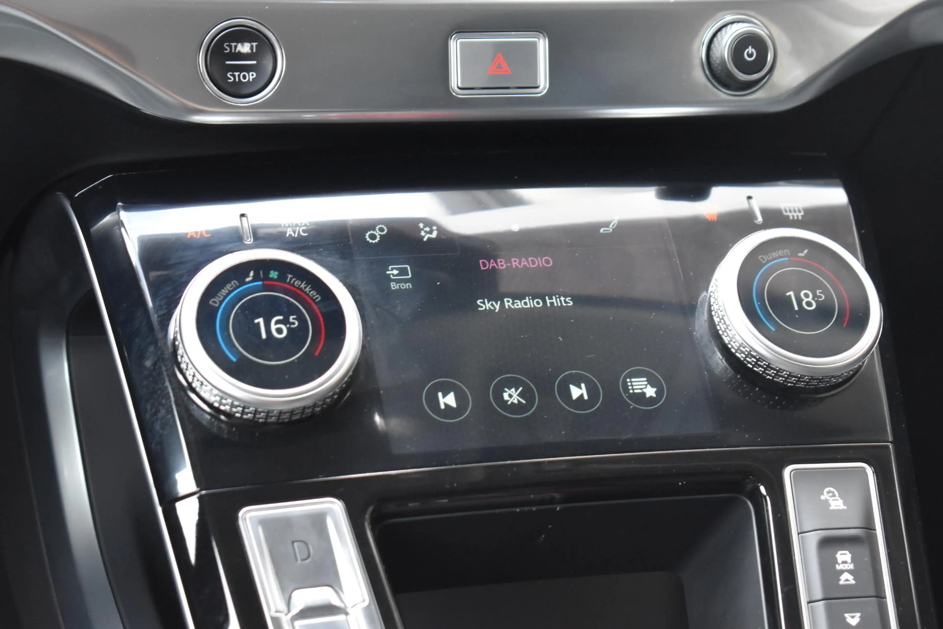 Jaguar I-Pace EV400 90KWH ECC LEDER NAVI CRUISE — photo 24
