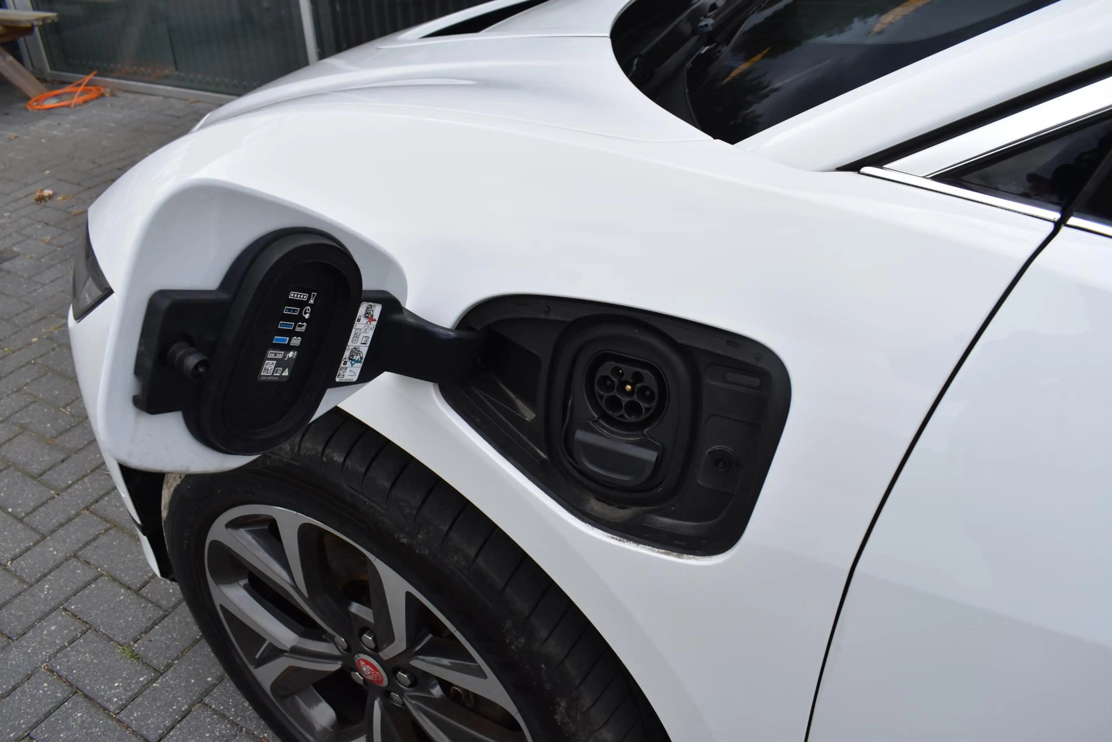Jaguar I-Pace EV400 90KWH ECC LEDER NAVI CRUISE — photo 9