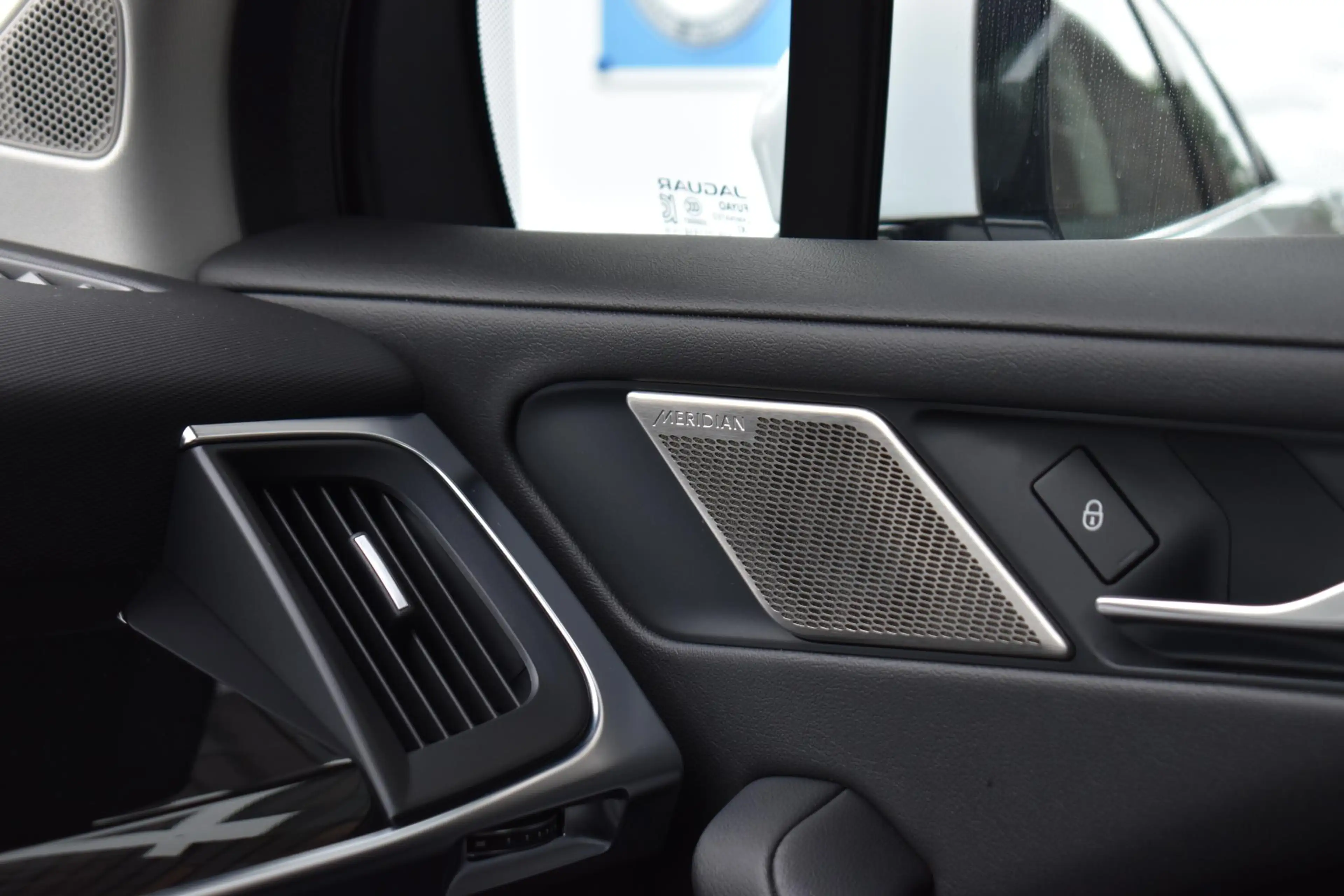 Jaguar I-Pace EV400 90KWH ECC LEDER NAVI CRUISE — photo 26