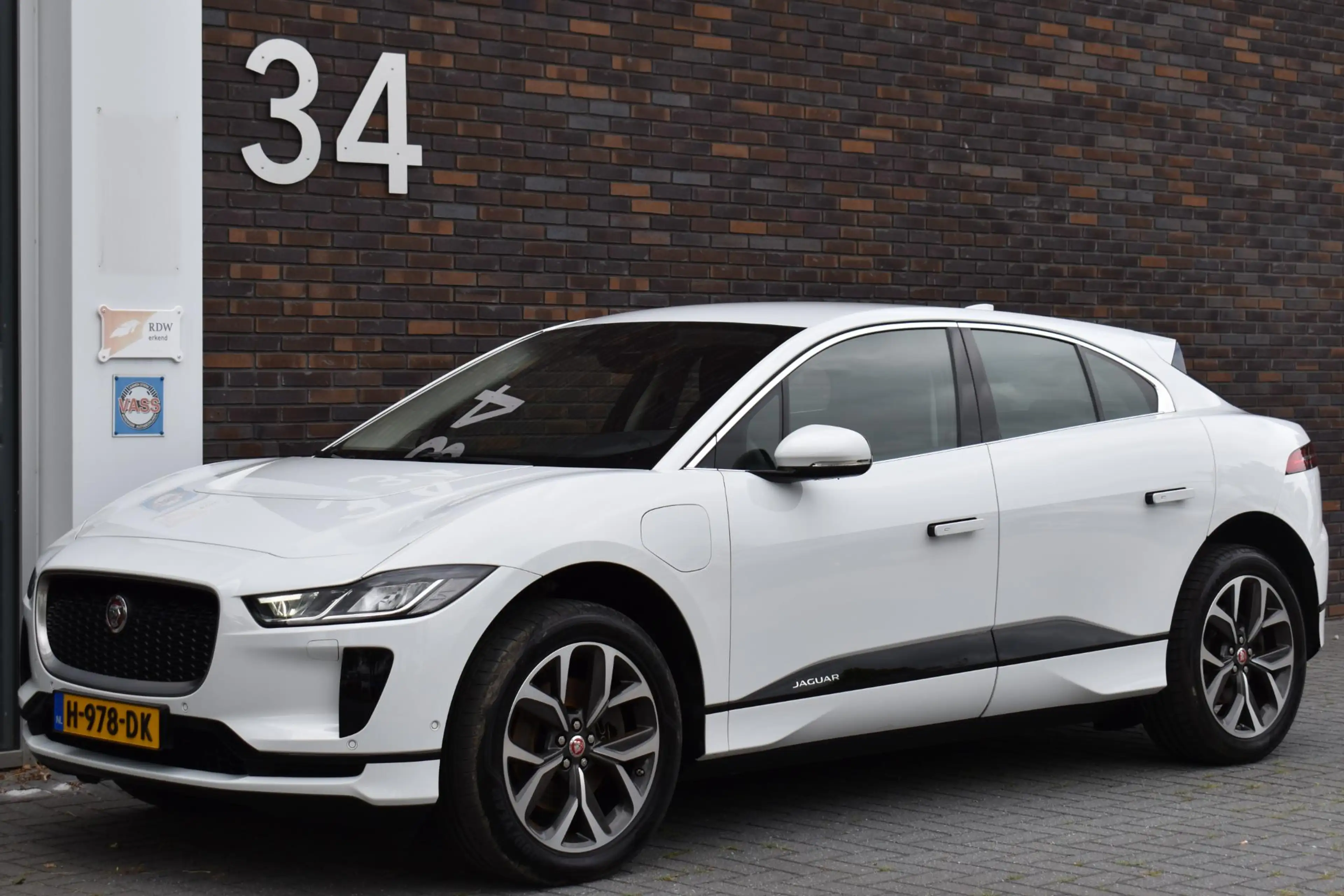 Jaguar I-Pace EV400 90KWH ECC LEDER NAVI CRUISE — photo 3