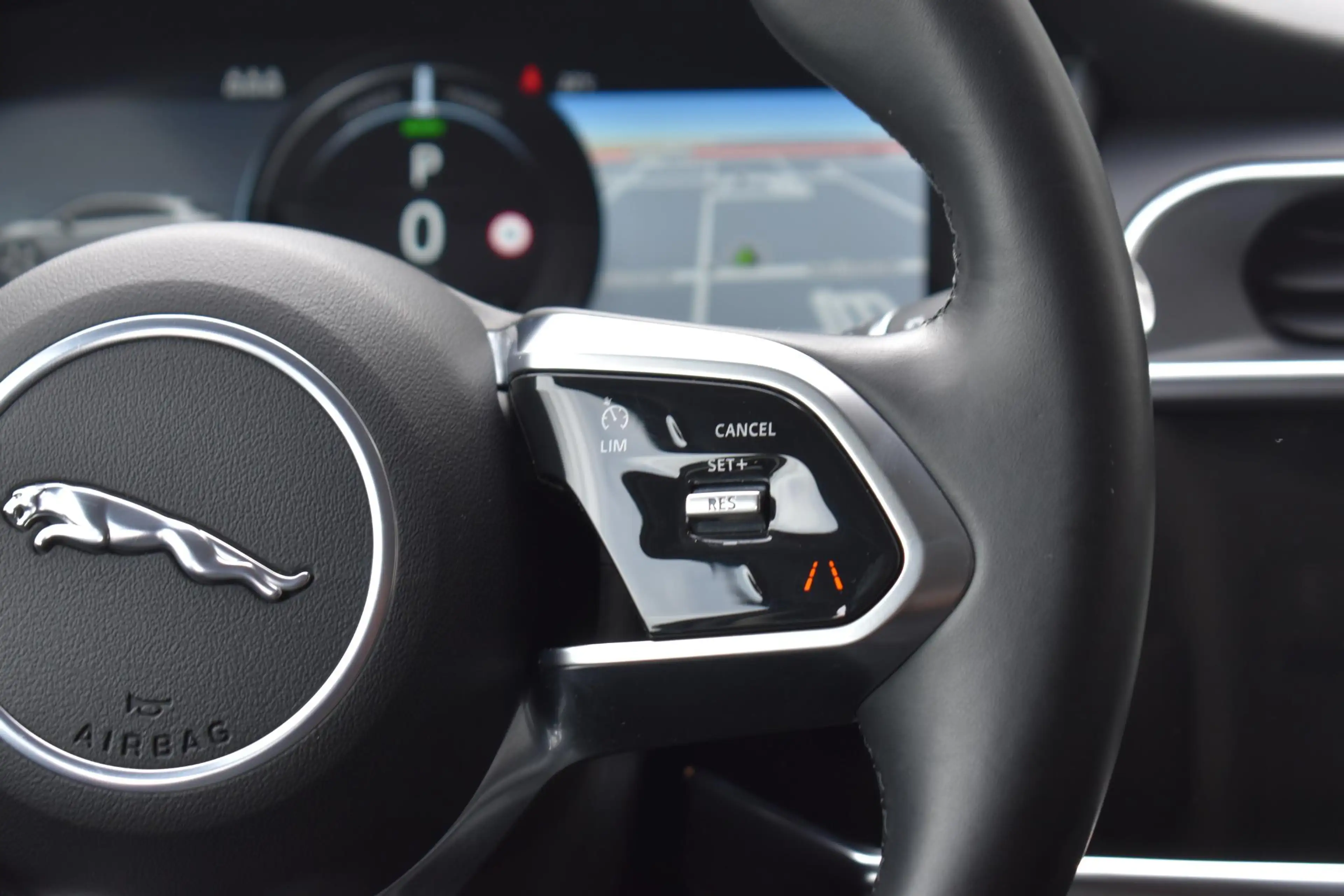 Jaguar I-Pace EV400 90KWH ECC LEDER NAVI CRUISE — photo 21