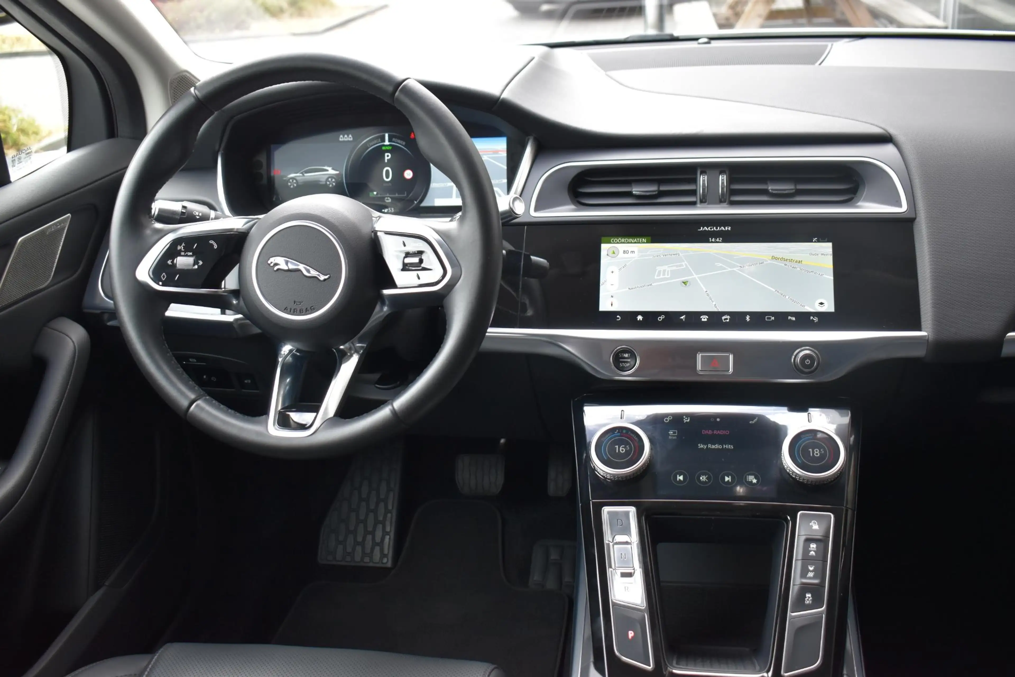 Jaguar I-Pace EV400 90KWH ECC LEDER NAVI CRUISE — photo 5