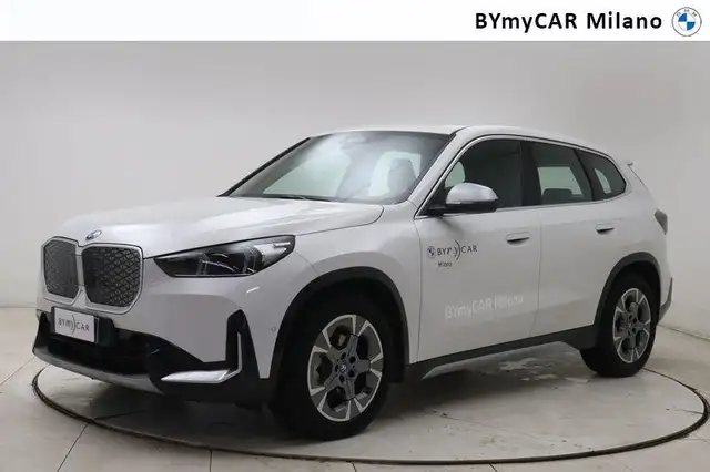 BMW iX1 edrive 20 X-Line
