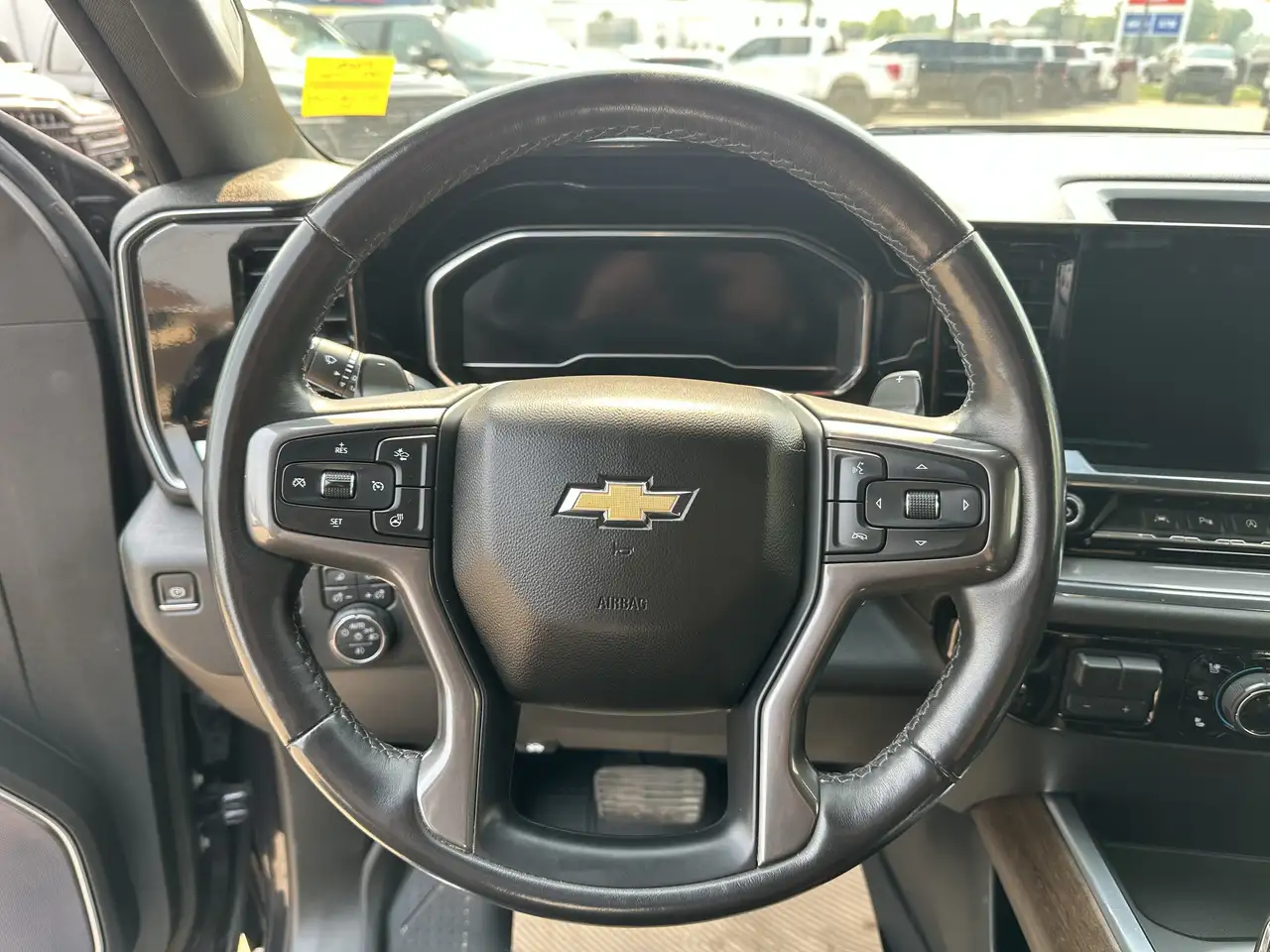 Chevrolet Silverado 1500 снимка Chevrolet Silverado 1500
