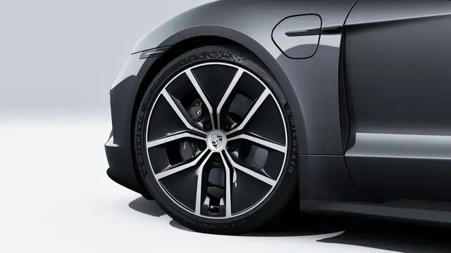 Porsche Taycan view 15