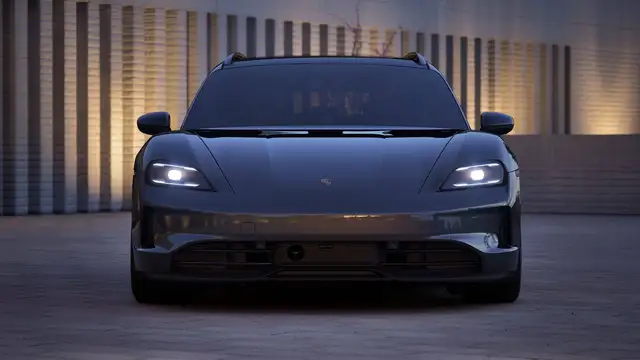 Porsche Taycan view 26