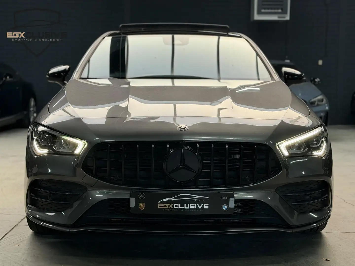 Mercedes-Benz CLA 180 d 45 S Pakket AMG Pano/Camera Grijs - 2