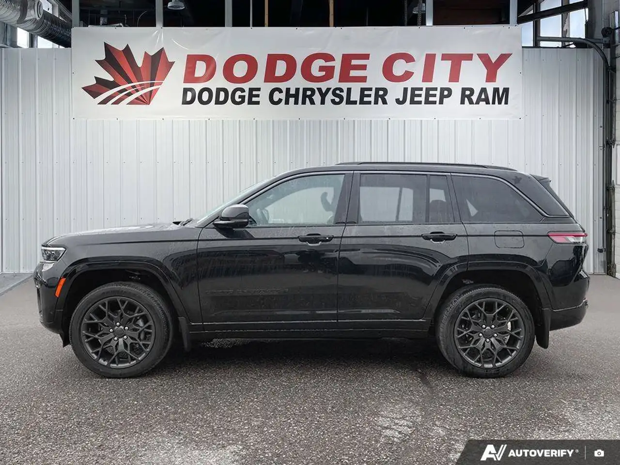 Jeep Grand Cherokee photo Jeep Grand Cherokee