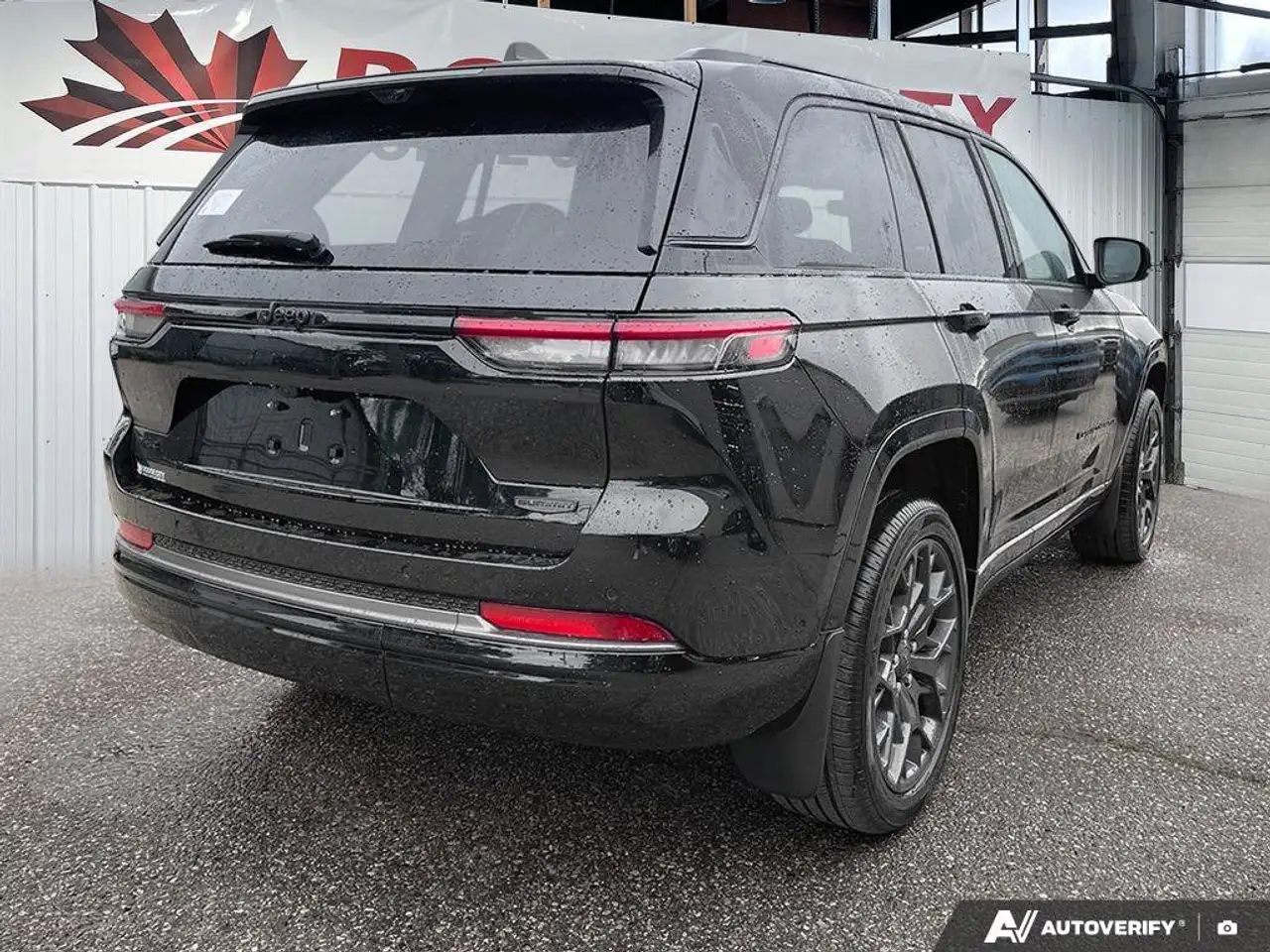 Jeep Grand Cherokee photo Jeep Grand Cherokee