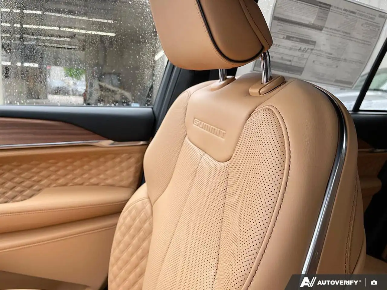 Jeep Grand Cherokee photo Jeep Grand Cherokee