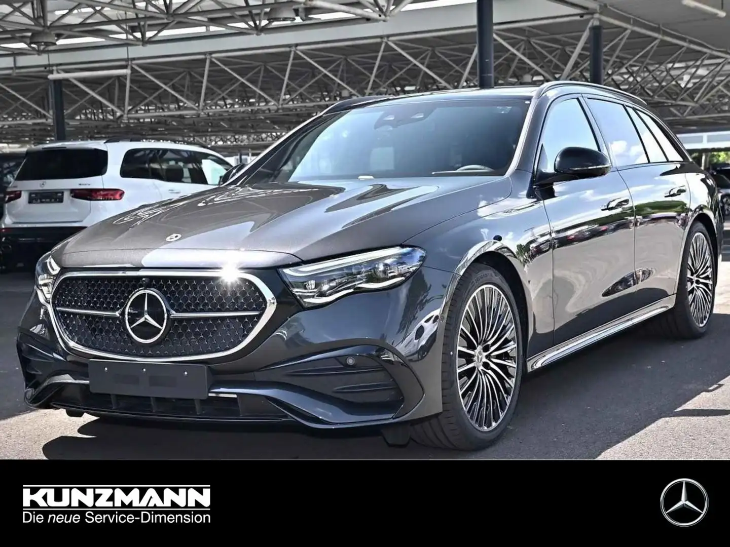 Mercedes-Benz E 220 d T-Modell AMG Night Panorama Sitzklima Grau - 1