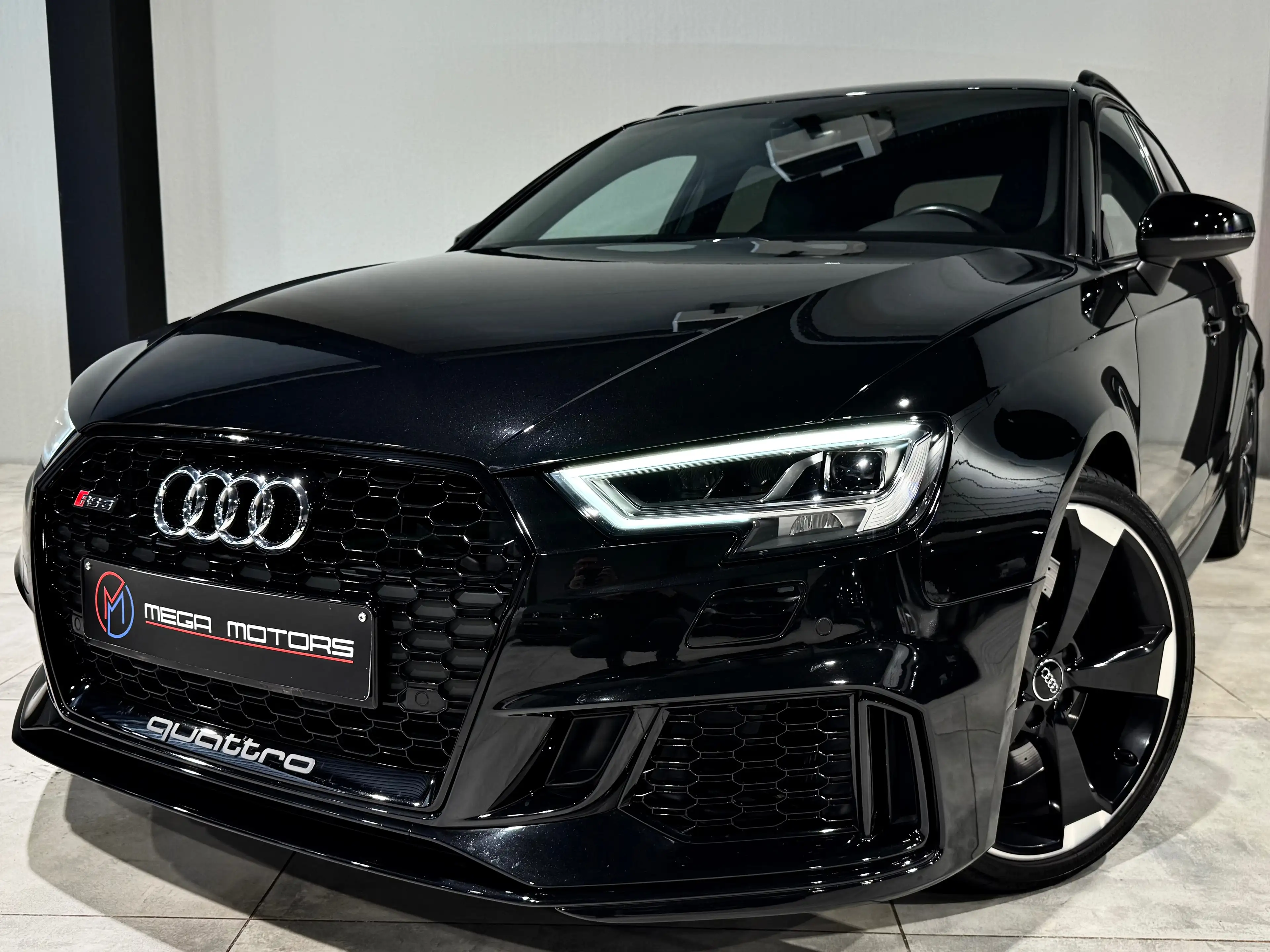 Audi RS3 2.5 TFSi 400CV SHADOW LiNE QUATTRO ViRTUAL COCKPiT CUiR NAVi JA19"+ — photo 3