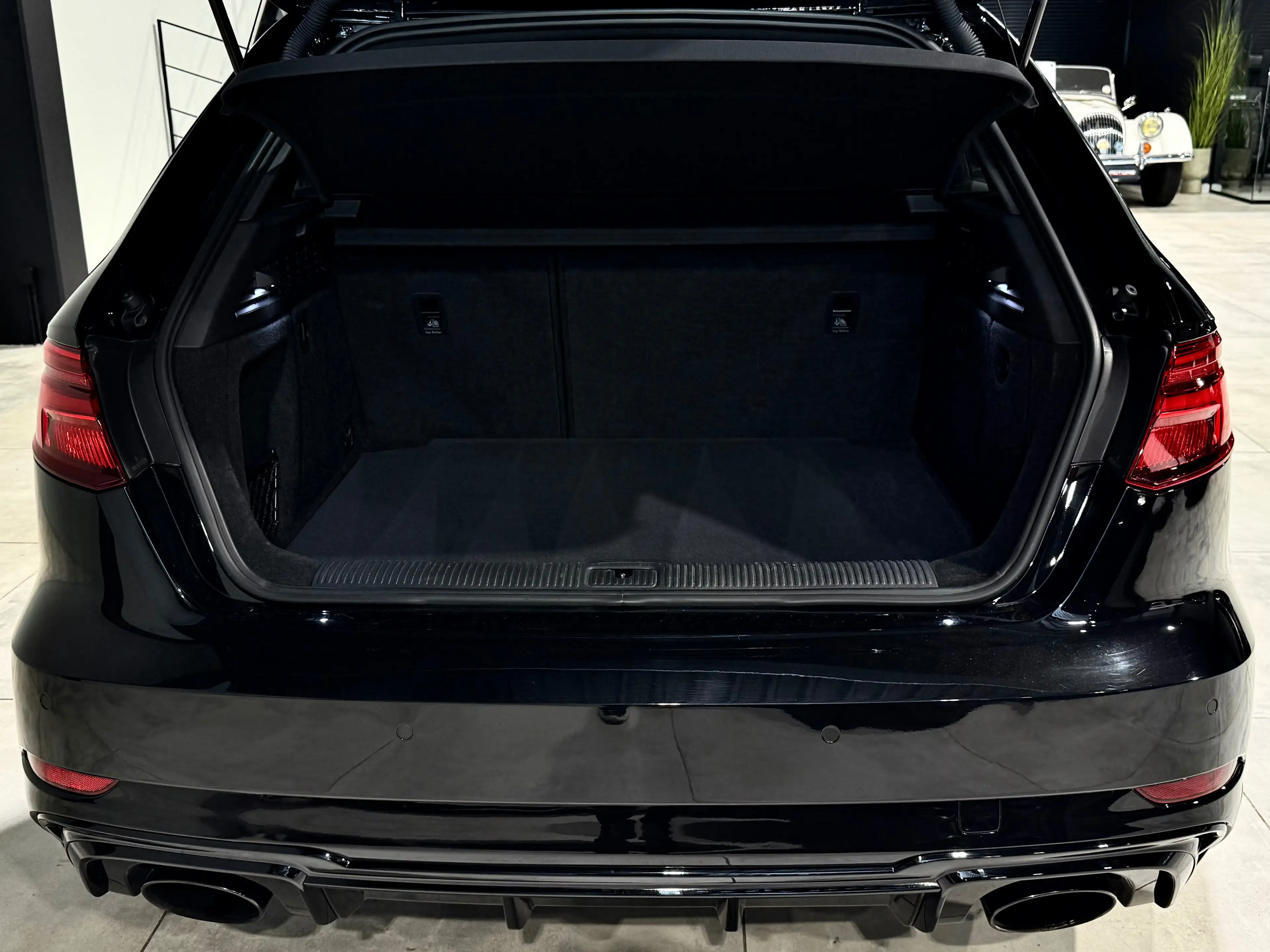 Audi RS3 2.5 TFSi 400CV SHADOW LiNE QUATTRO ViRTUAL COCKPiT CUiR NAVi JA19"+ — photo 6