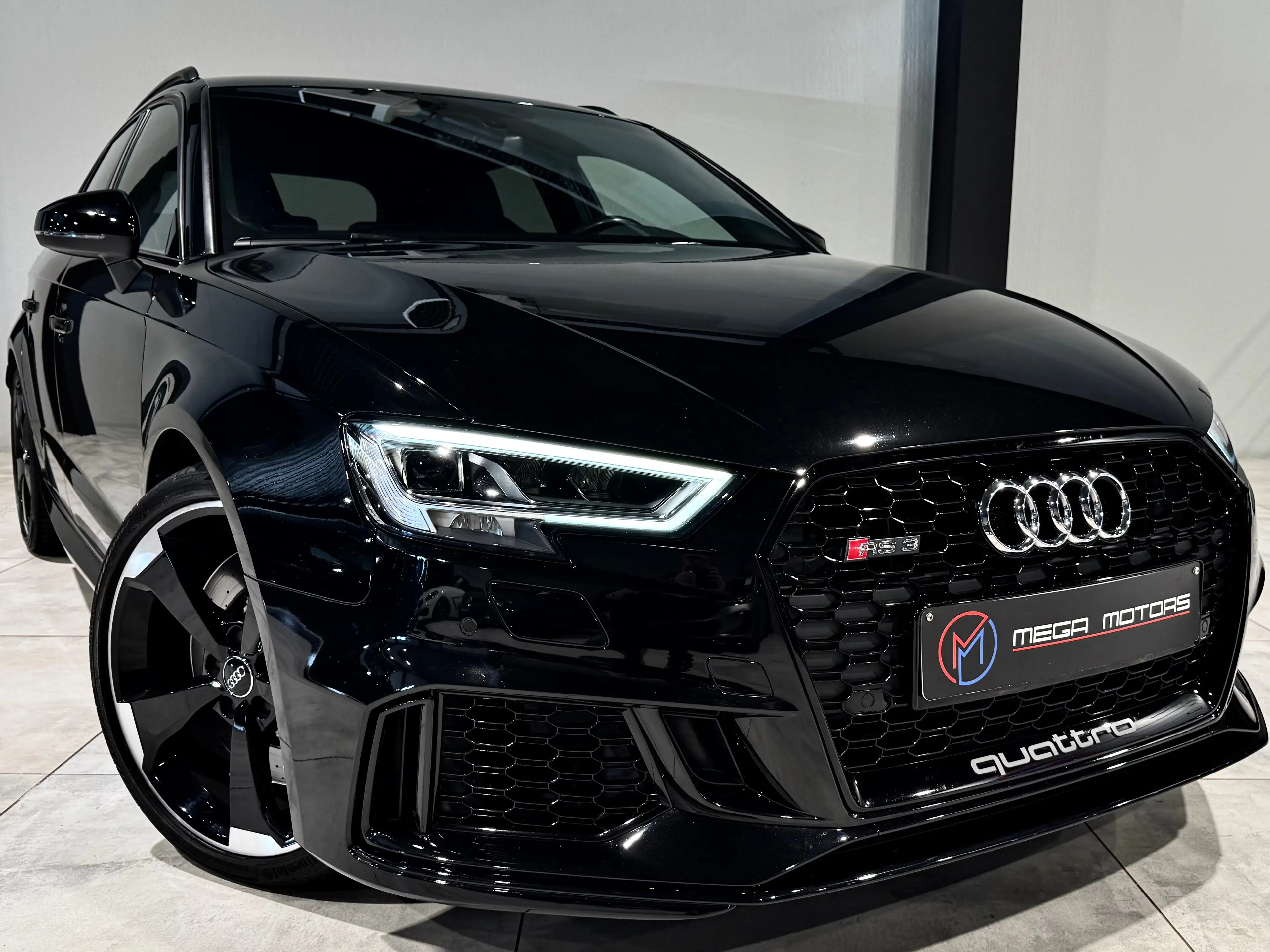 Audi RS3 2.5 TFSi 400CV SHADOW LiNE QUATTRO ViRTUAL COCKPiT CUiR NAVi JA19"+
