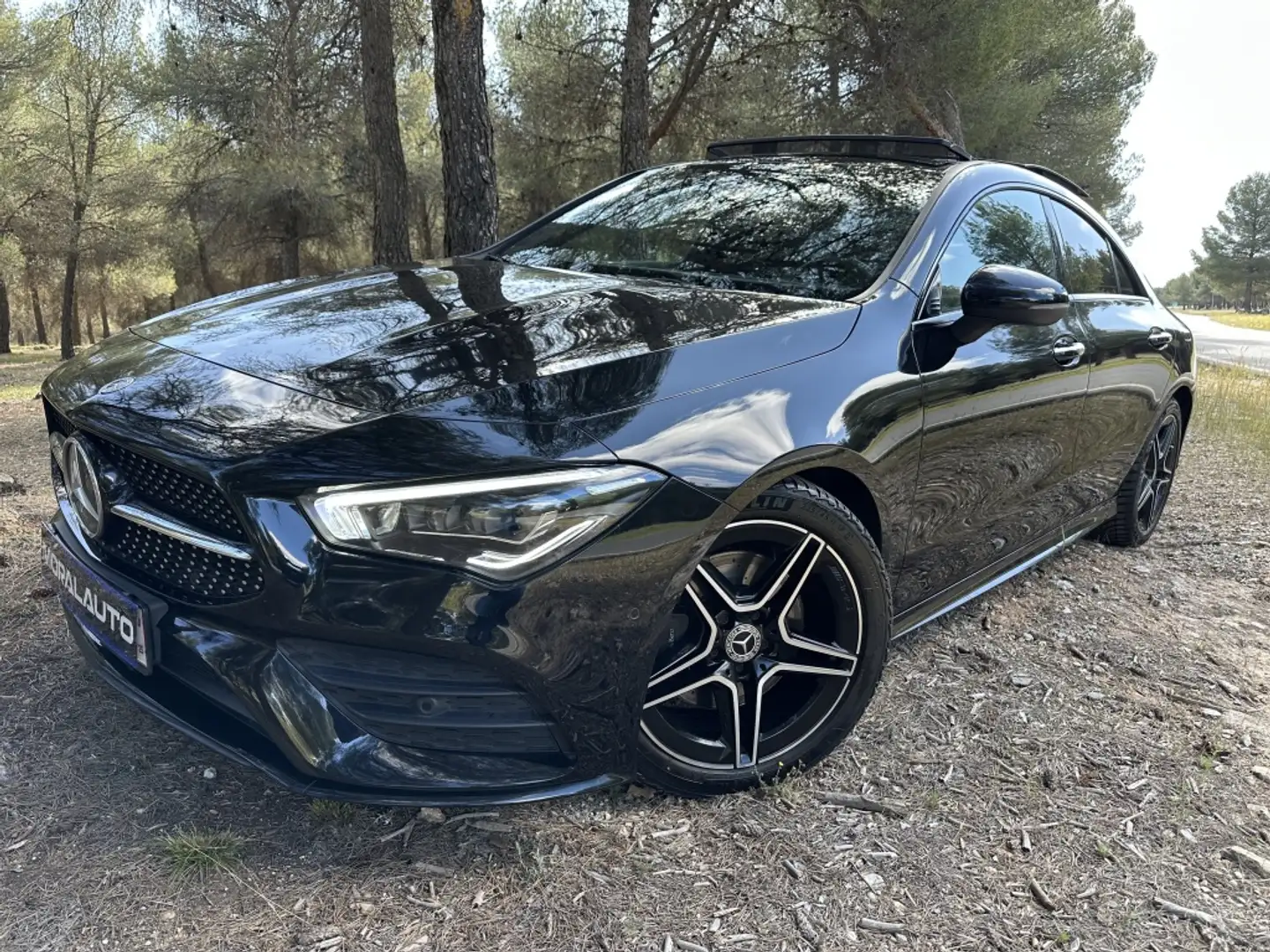 Mercedes-Benz CLA 200 7G-DCT Negro - 1