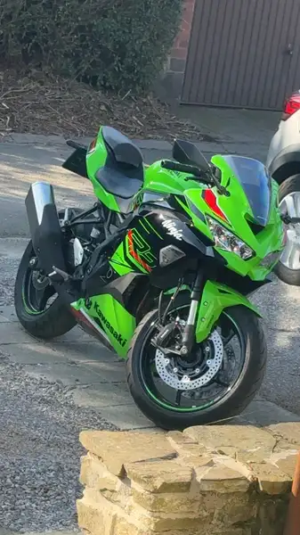 Kawasaki NINJA ZX-4RR - foto 4