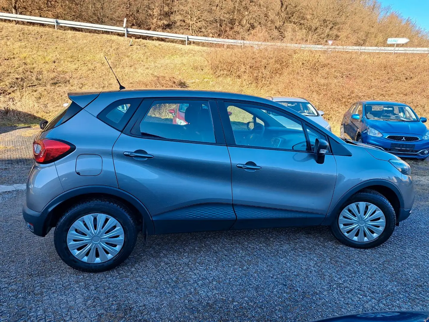 Renault Captur Expression Klima Tempomat Grau - 2