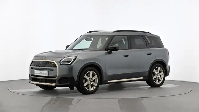 MINI Countryman SE All4 Favoured Trim