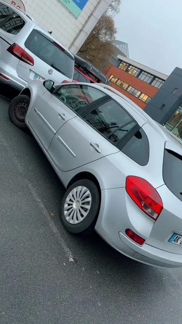 Renault Clio Estate III dCi 85 eco2 Dynamique Quickshift - 2