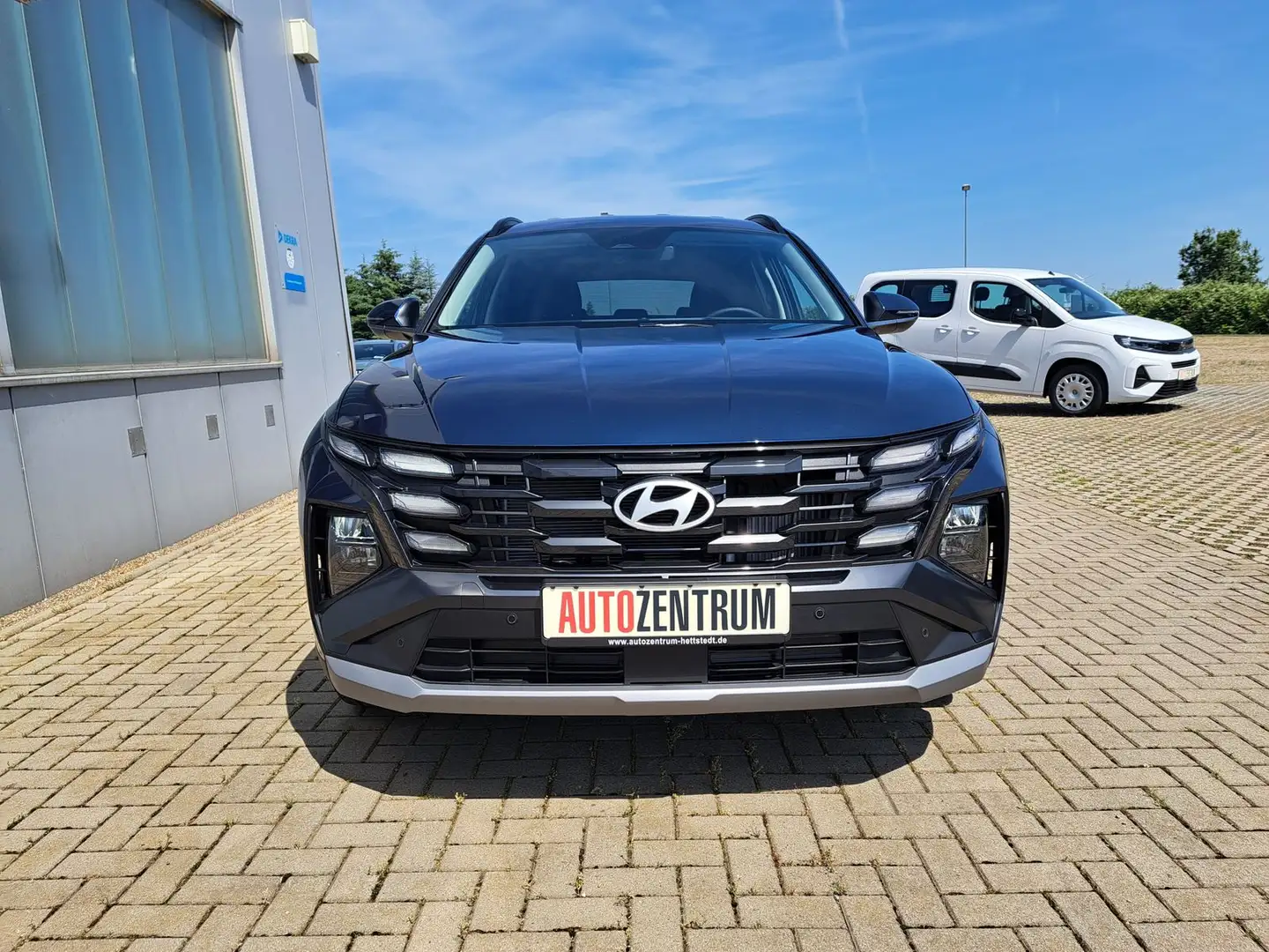 Hyundai TUCSON 1.6 T-GDI AUTOMATIK NAVI LED ALU-18" Blau - 2