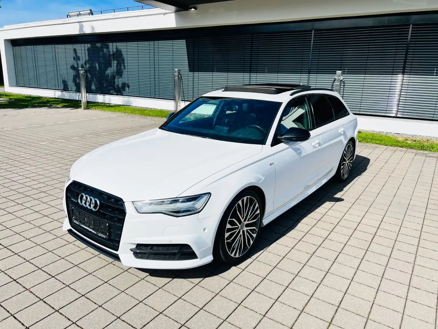 Audi A6 Avant 3.0 TDI quattro*S-LINE*BLACK EDIT*PANO* Blanc - 1