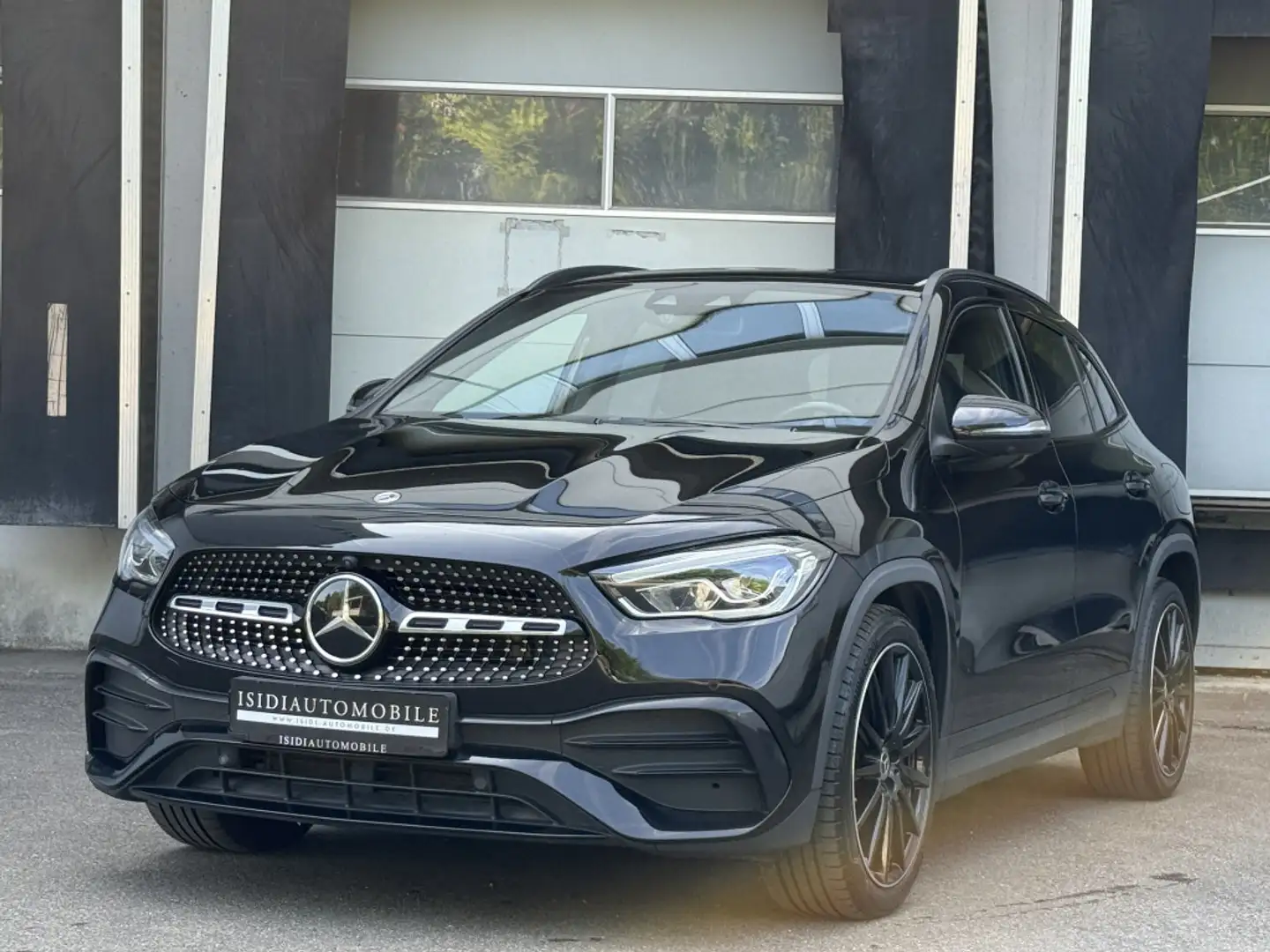 Mercedes-Benz GLA 220 d AMG Night Distronic Standheizung 360° Чёрный - 1