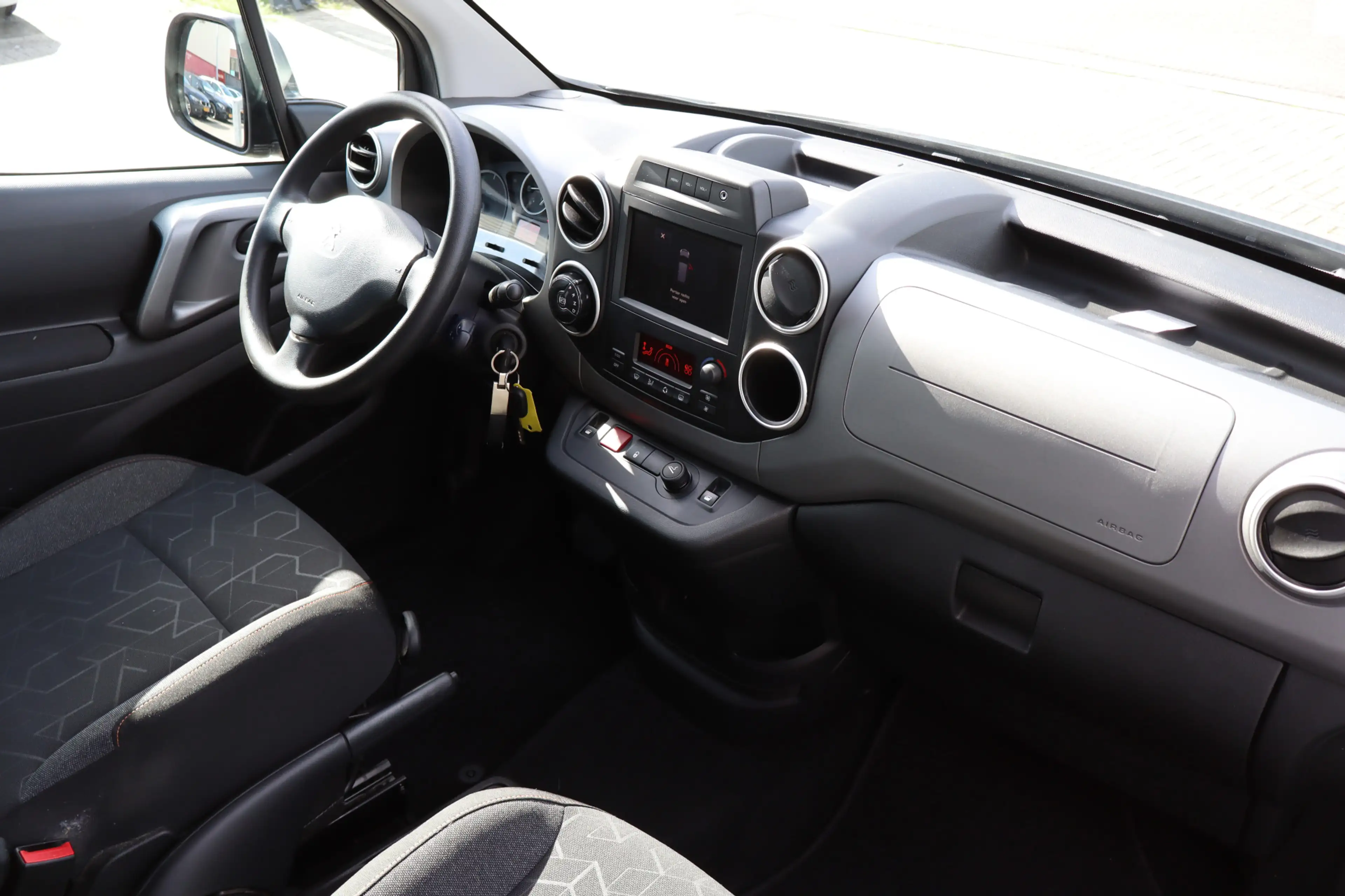Peugeot Partner Tepee Electric Active NL Auto/Parkeersensoren/Acht — photo 2