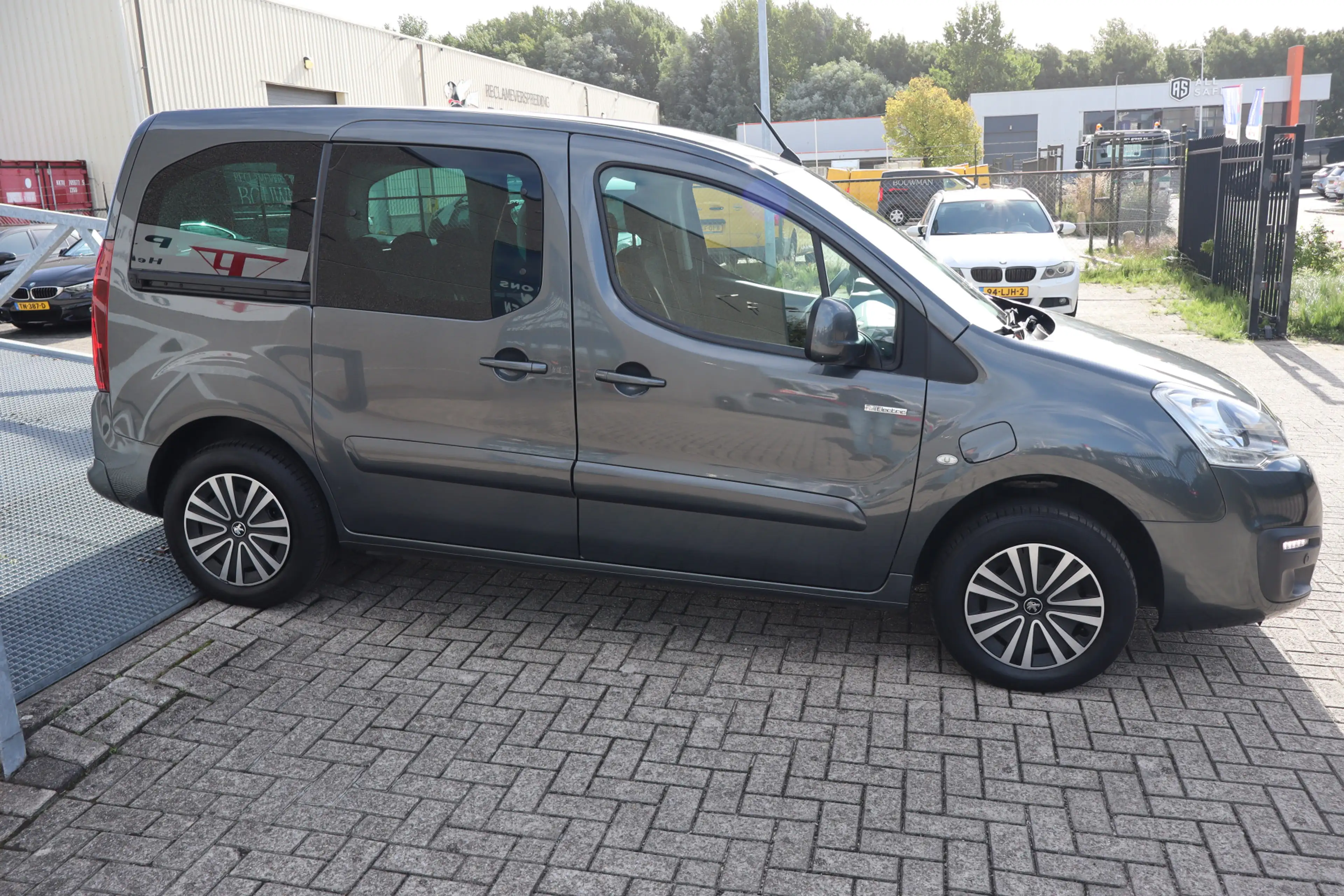 Peugeot Partner Tepee Electric Active NL Auto/Parkeersensoren/Acht — photo 7
