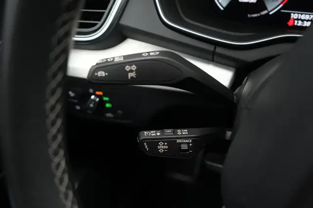 Audi Q5 view 13