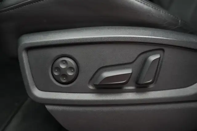 Audi Q5 view 15