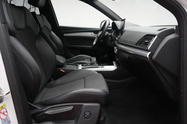 Audi Q5 view 5