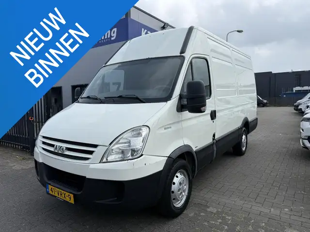 Iveco Daily 35S14V 330 H2 L2H2 Airco Handbak