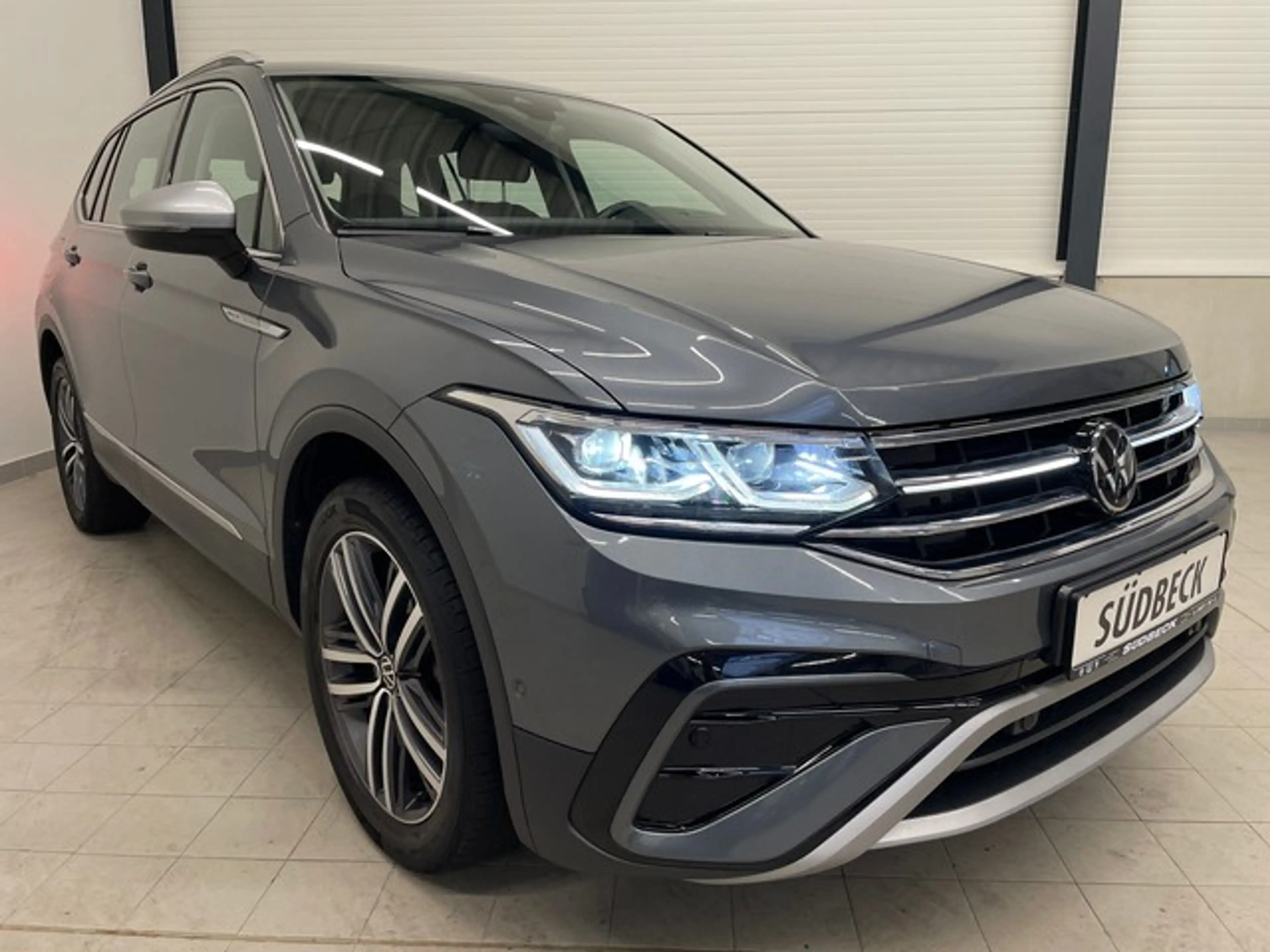 Volkswagen Tiguan Allspace 2.0TDI Elegance 4Motion NAVI+APP+ACC+LANE+KAMER... — photo 3