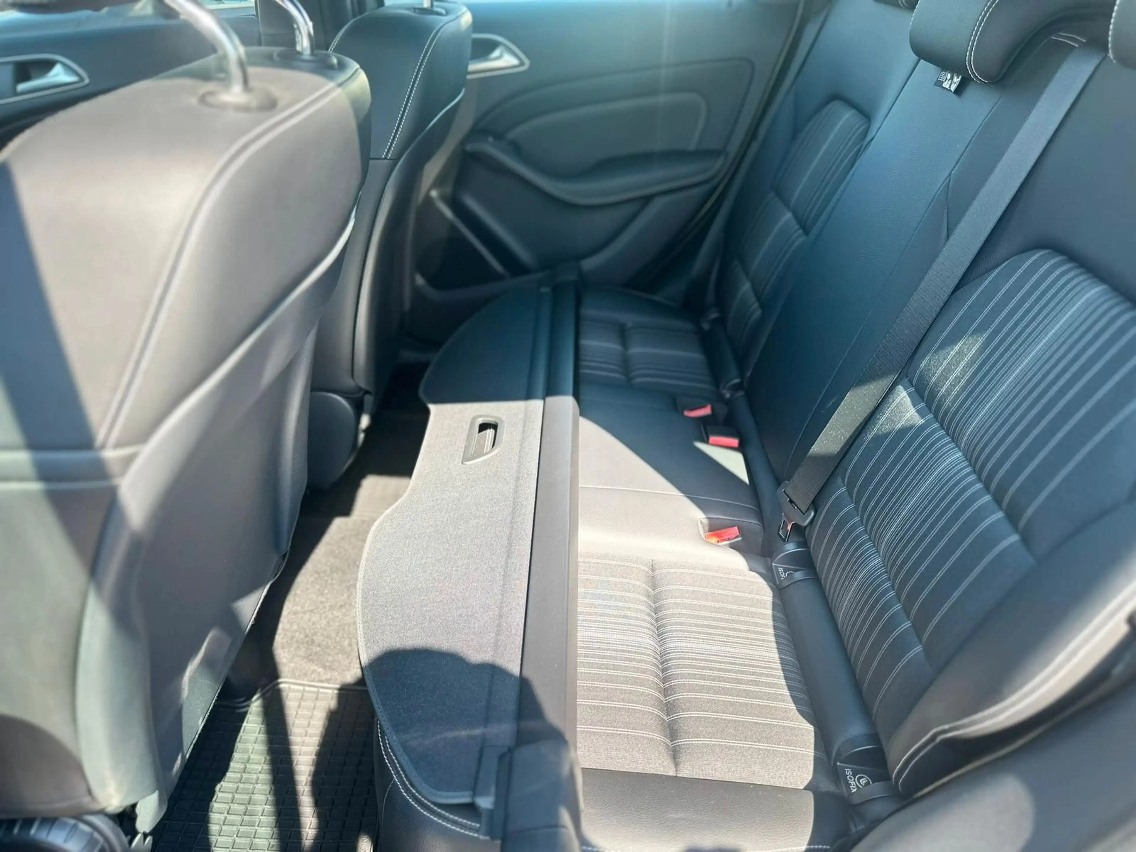 Mercedes-Benz B 250 *2.HAND* HU 07.2027 — photo 12