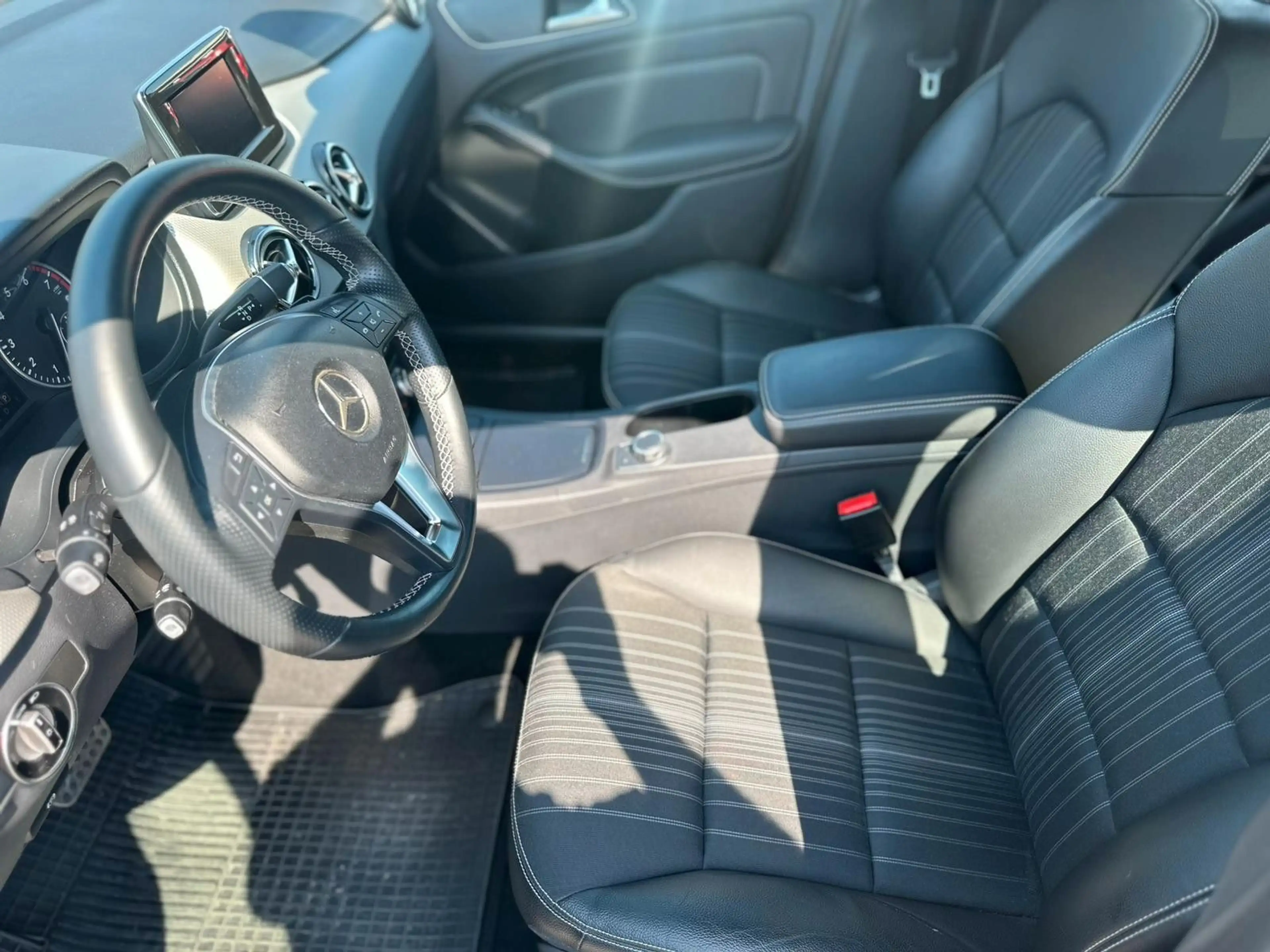 Mercedes-Benz B 250 *2.HAND* HU 07.2027 — photo 7