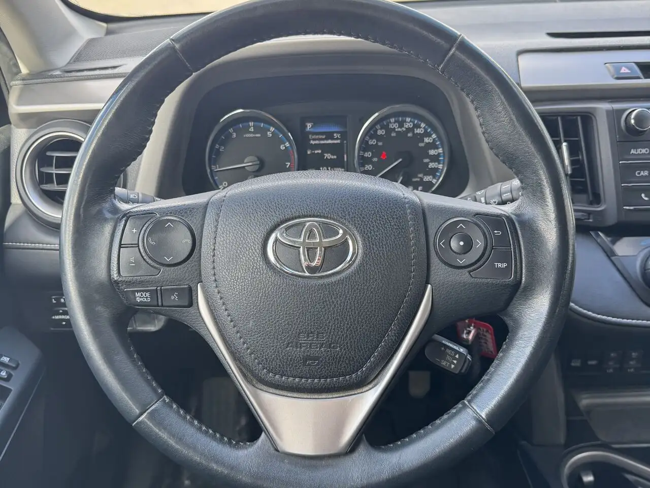Toyota RAV 4 снимка Toyota RAV 4
