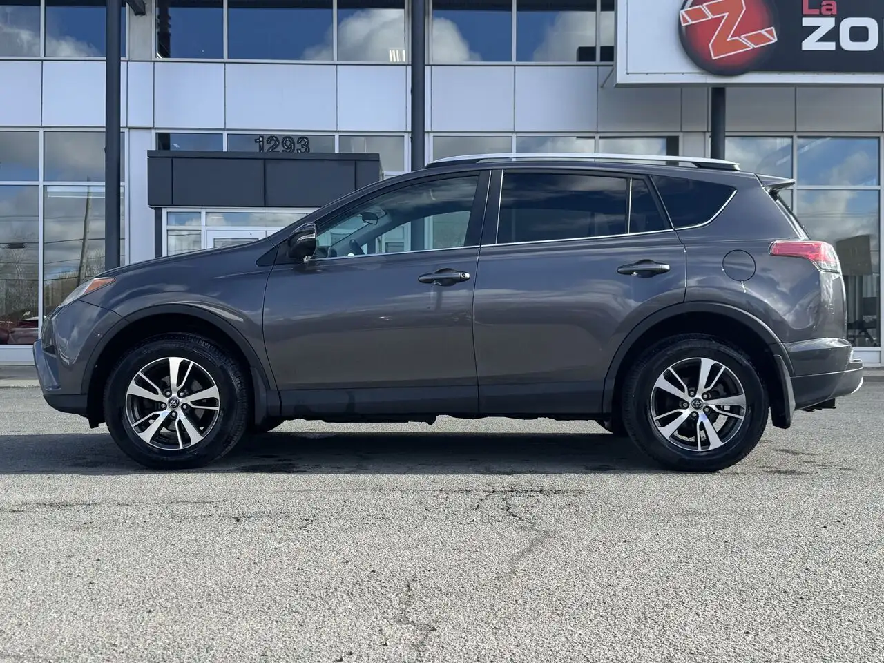 Toyota RAV 4 снимка Toyota RAV 4