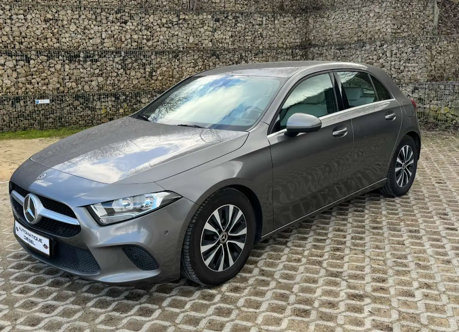 Mercedes-Benz A 180 d 7G-DCT Edition Gris - 1
