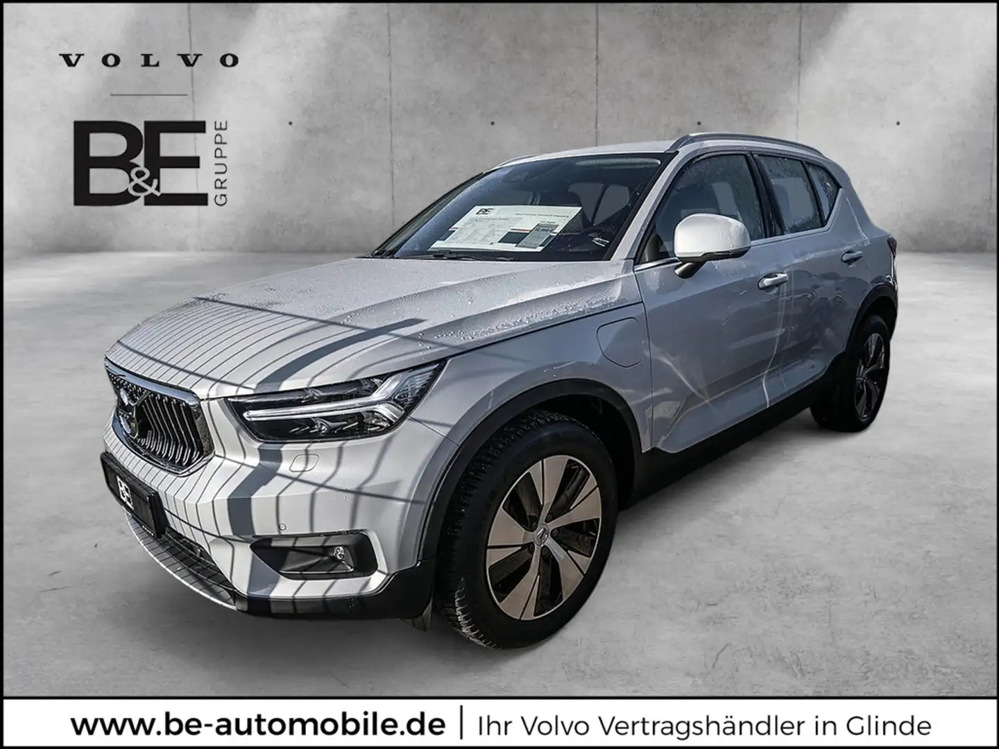 Volvo XC40 T4 Inscription Expression Recharge Plug-In Hybrid Silber - 1