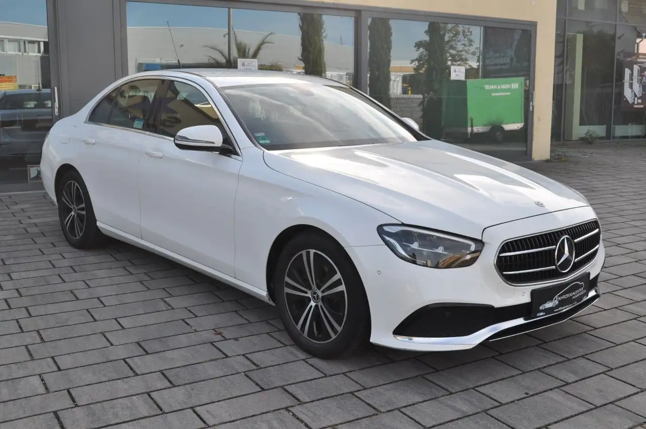 Mercedes-Benz E 200