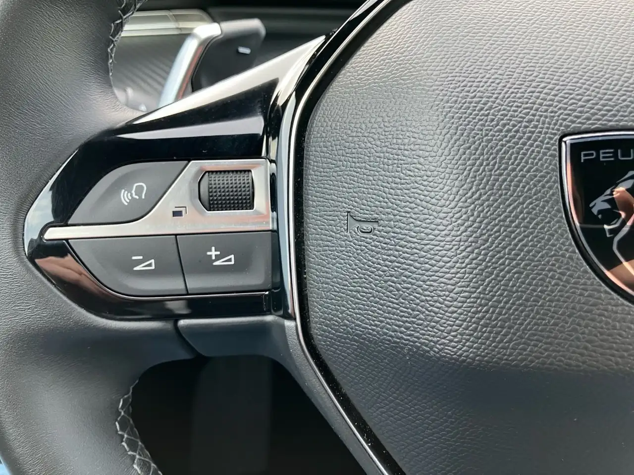 Peugeot 508 1.5 BlueHDi 130 SW Allure LED+Navi+SHZ+Kam. 21