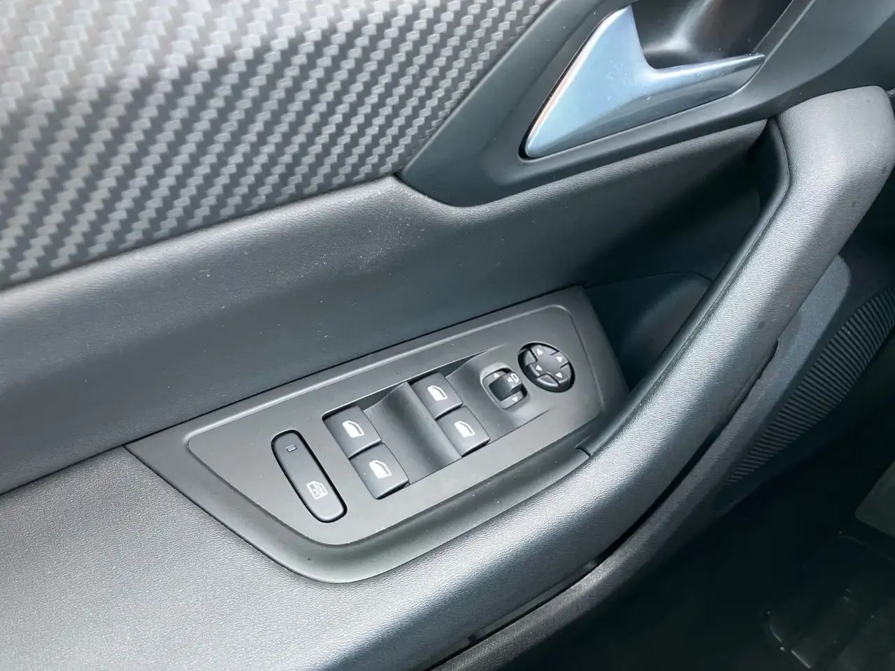 Peugeot 508 1.5 BlueHDi 130 SW Allure LED+Navi+SHZ+Kam. 27