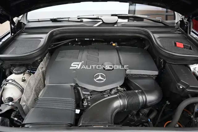 Mercedes-Benz 300 view 9
