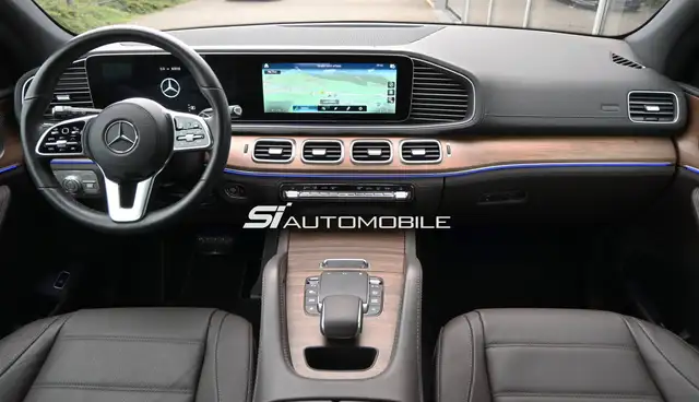Mercedes-Benz 300 view 11