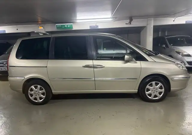Peugeot 807 view 5