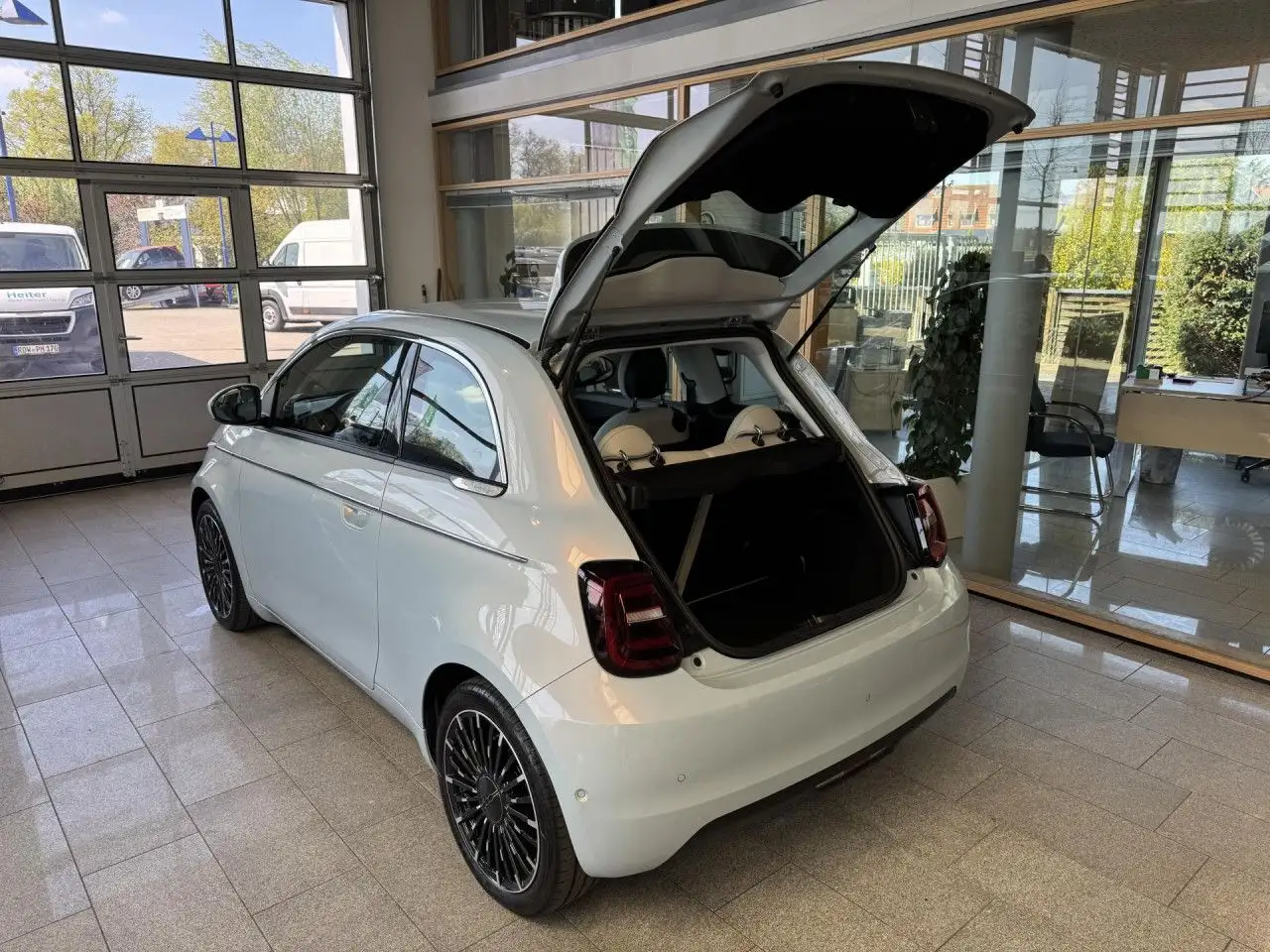 Fiat 500e 42kWh la Prima by Bocelli, Kamera, Leder! LED 9