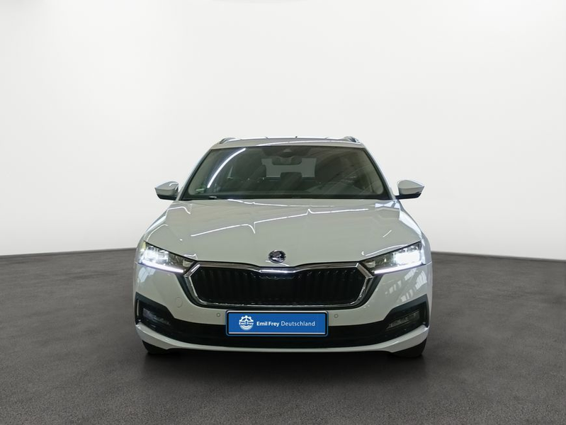 Skoda Octavia Combi 2.0 TDI DSG Ambition — photo 9