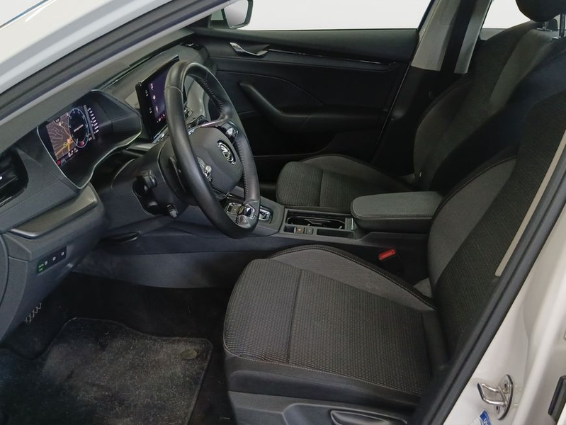 Skoda Octavia Combi 2.0 TDI DSG Ambition — photo 10