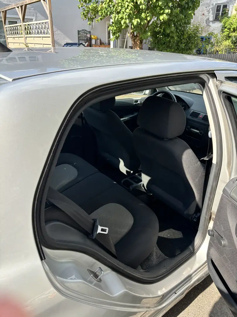 Skoda Fabia 1.2 HTP Combi Classic - 1