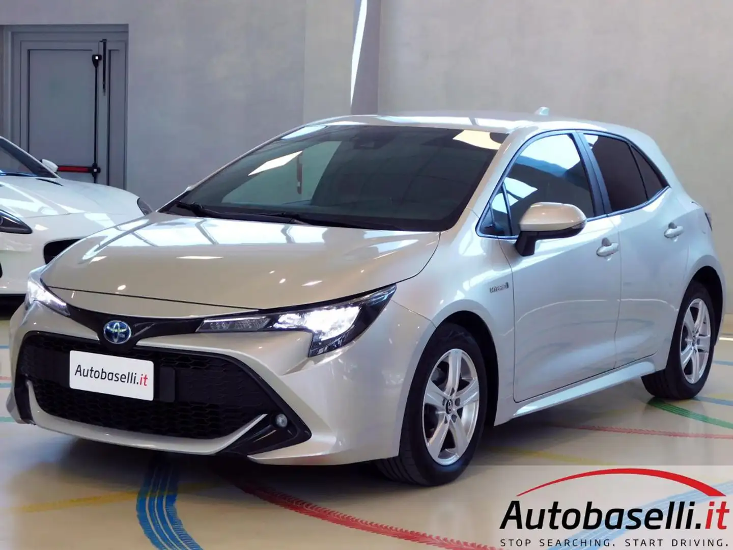 Toyota Corolla 1.8 HYBRID BUSINESS AUTOMATICA E-CVT, NAVIGATORE Argento - 1